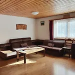 Plaun Grond Apartment *