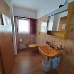 Apartment Plaun Grond *
