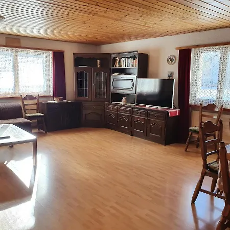 Plaun Grond Apartman *