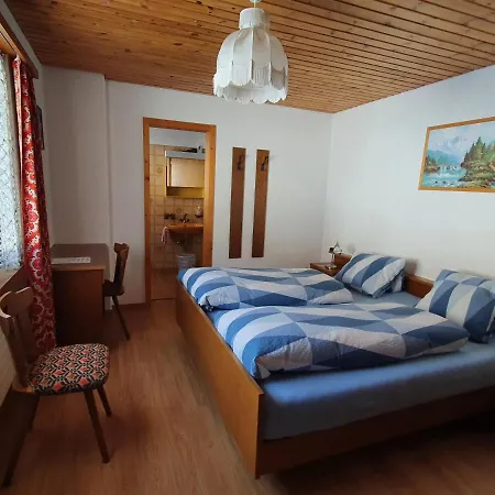 Appartement Plaun Grond *