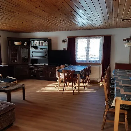 Plaun Grond Apartman