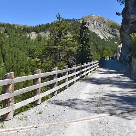 Plaun Grond Apartman